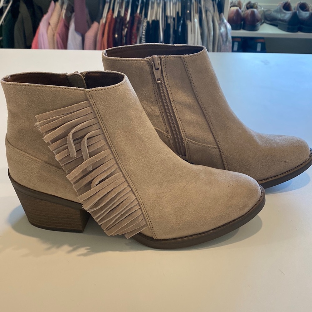 Mossimo Beige Ankle Booties